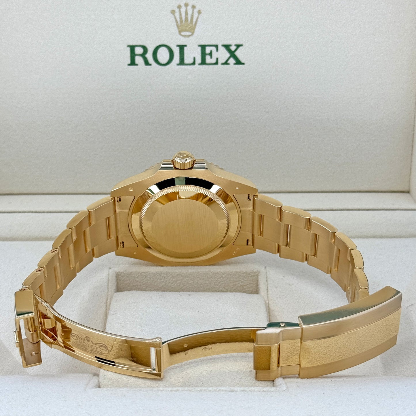 Rolex Submariner Date, 18k Yellow Gold